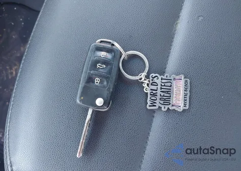 2013 Volkswagen Beetle 2.5L из США, поврежденный, VIN 3VWJP7AT0DM687708